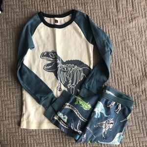 brand new boys tea collection pajama set
